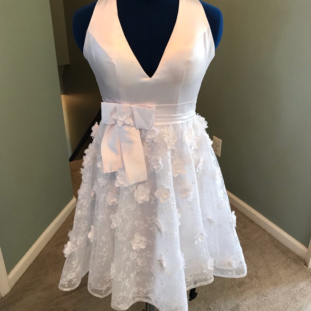 White Marilyn Monroe like dress
